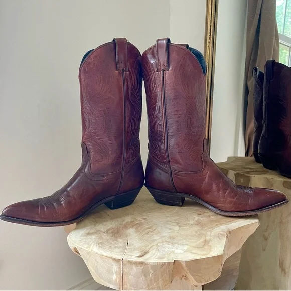 Vintage Leather Embroidered Western Cowboy Boots in Mahogany Brown - 10 - Picture 2 of 7